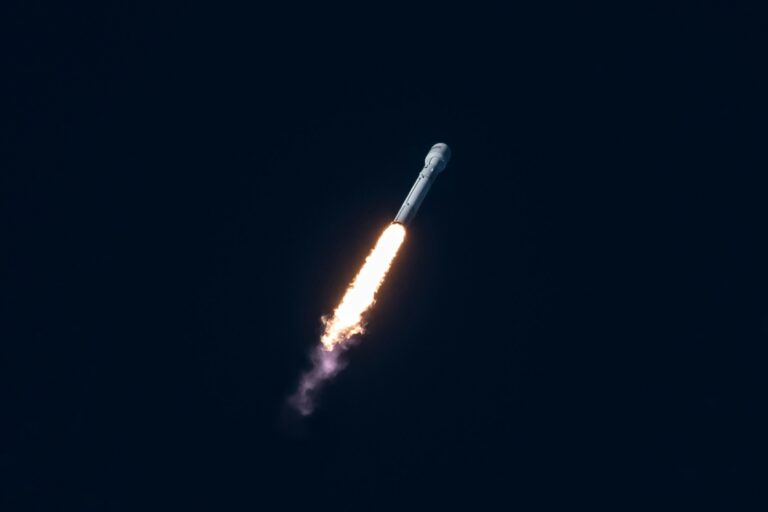 spacex-pnPS3Ox_2vE-unsplash